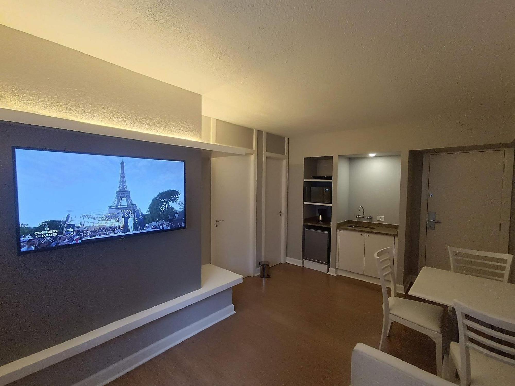 Apto-Flat Excelente Localizacao Centro-Batel - Somente Familiares Curitiba Bagian luar foto